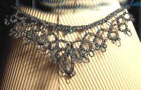 collier frivolité
