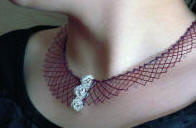 collier dentelle aux fuseaux et perles en fil argenté